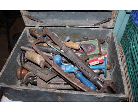 A WOODEN TOOLBOX AND VINTAGE TOOLS