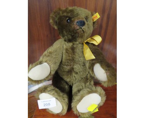 A STEIFF TEDDY BEAR WITH A GROWLER 
