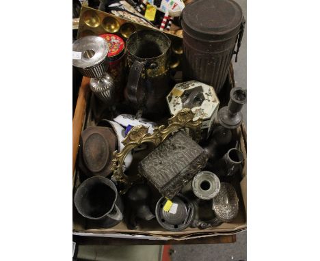 A TRAY OF ASSORTED METAL WARE TO INCLUDE A GILT DOUBLE PICTURE FRAME, JAPANESE STYLE BAMBOO DESIGN METAL CADDY ETC
