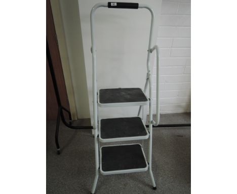 A 3 step step ladder