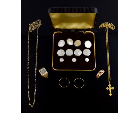 Vintage mother of pearl set cufflinks, and a small quantity of gold jewellery .   9 ct 11 grams  gross22 ct 1.8 grams 