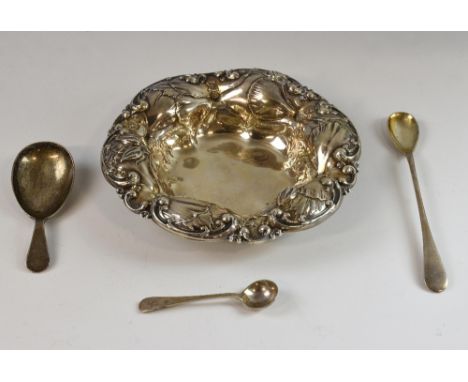 Sterling silver bon bon dish with embossed floral decoration, a caddy spoon and two other spoons, 3.9oz, 121g,.   