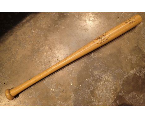 Mantel style Little Legaue baseball bat