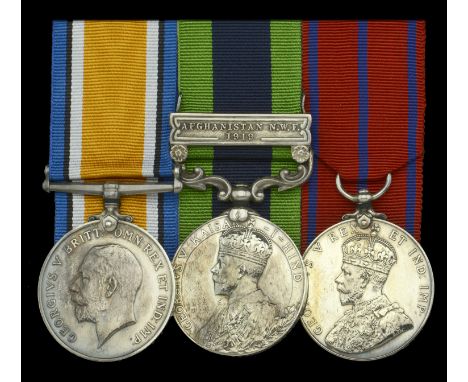 Three: Gunner T. Punshon, Royal Artillery, late Police Constable, Metropolitan Police  British War Medal 1914-20 (223625 Gnr.