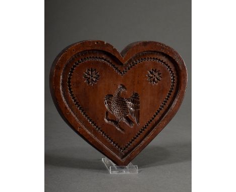 Herzförmiges Holz Model "Vogel auf Zweig", geschnitzt, 16,5x20cm, alte Wurmgänge