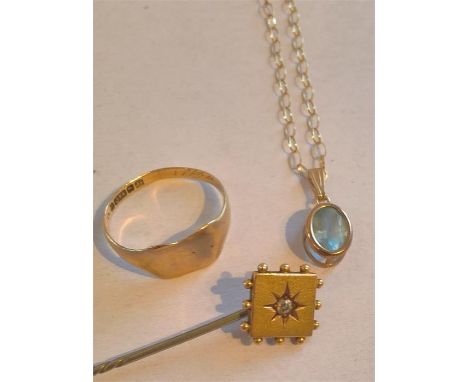 Three Small Items of 9ct Gold including an Aquamarine Pendant (0.75mm width), a Stick Pin with Small Central Diamond, a ring