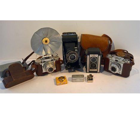 Vintage Cameras Including Zeiss Ikon Stuttgart 1244/24, Braun Nurnberg Paxette, Ensign Selfix 420 K 26656, Kodak Duaflex II, 