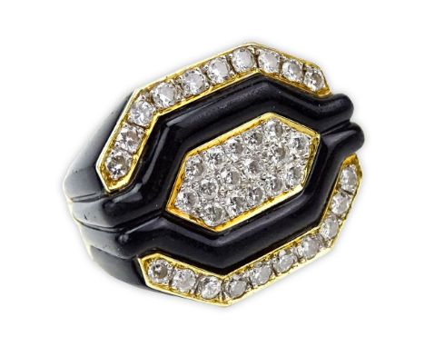 Lady's Vintage Approx. 2.0 Carat Pave Set Round Brilliant Cut Diamond, Onyx and 18 Karat Yellow Gold Ring. Diamonds G-H color