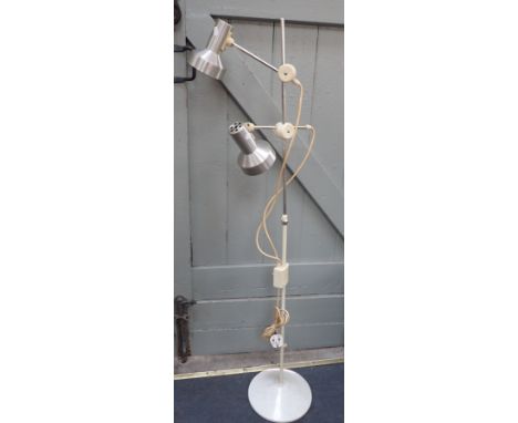 A VINTAGE ADJUSTABLE FLOOR LAMP probably c. 1980s, in white and brushed steel 141cm high (lower plastic fitting broken)
