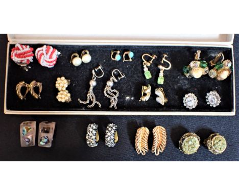 A PAIR OF MODERNIST LUCITE EARRINGS with abelone shell, and other vintage earrings