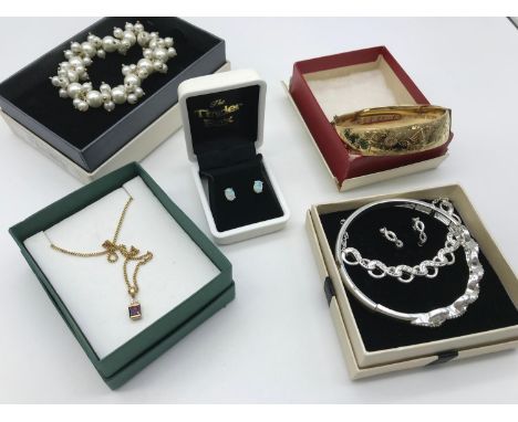 A mixed jewellery lot to include; A 9ct gold diamond &amp; ruby stone necklace, opal &amp; silver gilt earrings, rolled gold 