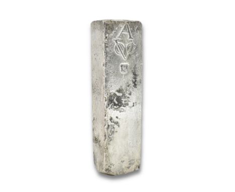 A maritime Dutch East India Company V.O.C. (Vereenigde Oost-indische Compagnie ) silver ingot bar. The silver ingot was salva