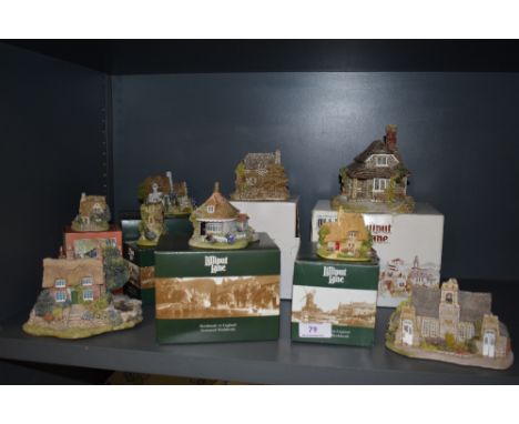 A selection of Lilliput lane model houses and cottages including boxed examples