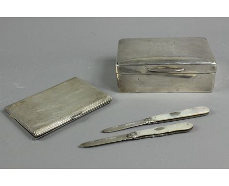 Miscellaneous silver - including two mother of pearl and silver fruit knives, the first Sheffield hallmark dated 1897 an the 