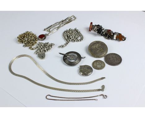 Miscellaneous silver jewellery, including a bracelet with heart-shape clasp, necklace approx 40 cms, circular silver locket, 