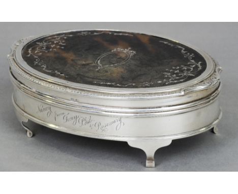 A George V tortoiseshell mounted silver trinket box, hallmarked Birmingham 1924, maker's mark of Adie Brothers Limited
Of ova