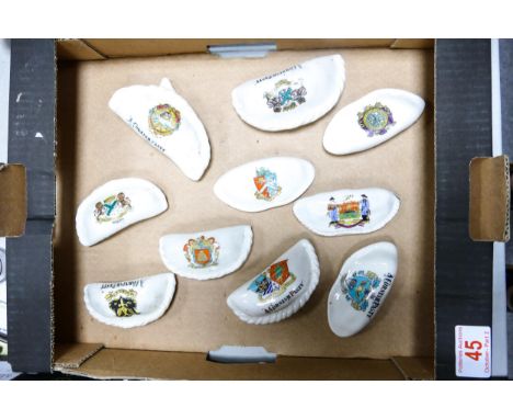 A collection of crested cornish pasties to include Arcadian, willow art etc . (10) 