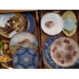 A mixed collection of decorative wall plates to include Wedgwood, Royal Doulton and Royal