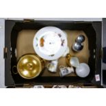 A mixed collection of tea and dinner ware to include Royal Worcester gilt milk jug and sugar bowl,