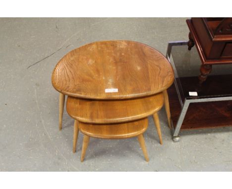 Light Ercol 'Pebbles' nest of tables
