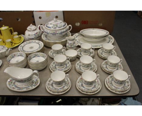 Royal Worcester 'Mayfield' dinner wares