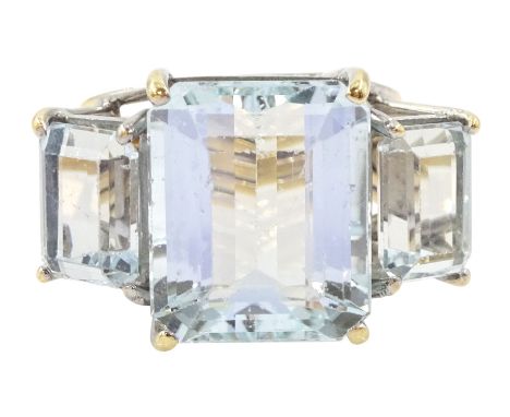 14ct gold three stone emerald cut aquamarine ring, total aquamarine weight approx 10.05 caratCondition Report:Approx 7.4gm, t