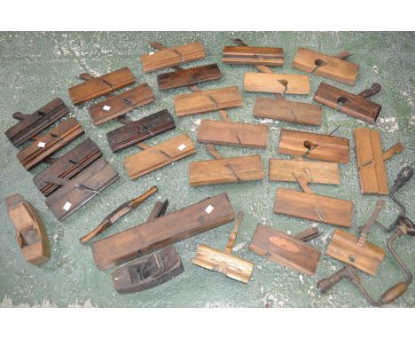 Cabinet maker tools- rebate planes various makers including shields, Greenswade, Varville, John Brown etc. (22);  Block plane