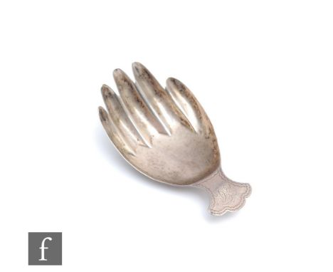 A Georgian hallmarked silver caddy spoon modelled as a hand, weight 8.4g, length 7cm, London 1807,&nbsp;Josiah Snatt. 