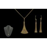 Art Nouveau Style Pleasing Designed Ladi