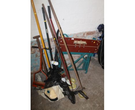 A SELECTION OF TOOLS, TO INCLUDE A WORK BENCH