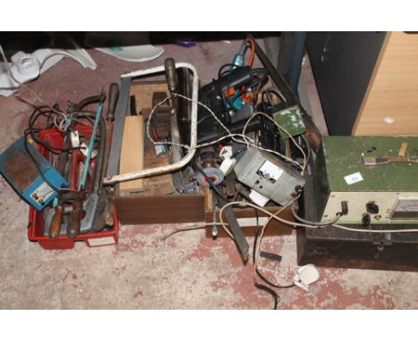 A SELECTION OF TOOLS, TO INCLUDE POWER TOOLS, ETC