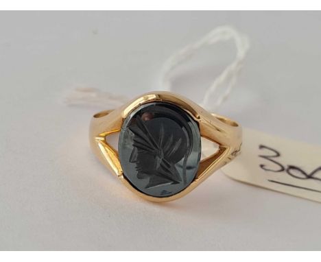 9ct intaglio ring size O 3.4g inc