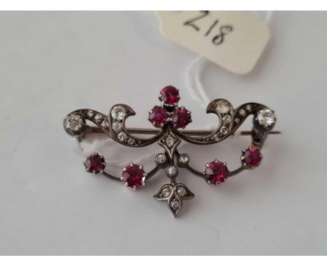 A RUBY AND DIAMOND BROOCH    4.7 GMS