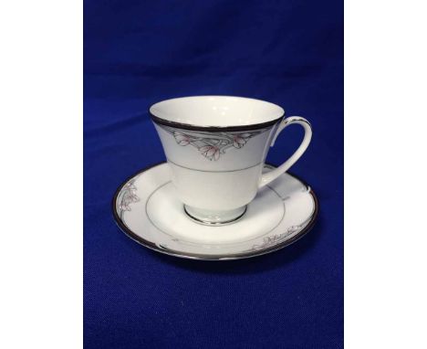 NORITAKE 'LEGENDARY GARBO' DINNER SERVICE