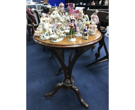 MAHOGANY CIRCULAR TRIPOD TABLE