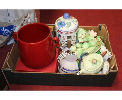 A box of miscellaneous items to include boxed Dartington avocado dishes, Carltonware Australian design four division toast ra
