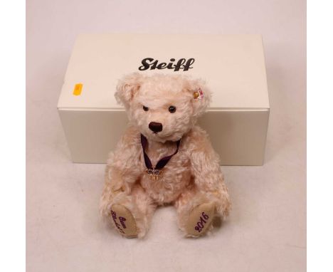 A Steiff The Queen's 90th Birthday commemorative Danbury Mint teddy-bear, boxed 