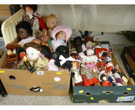 A collection of vintage &amp; other dressed dolls etc