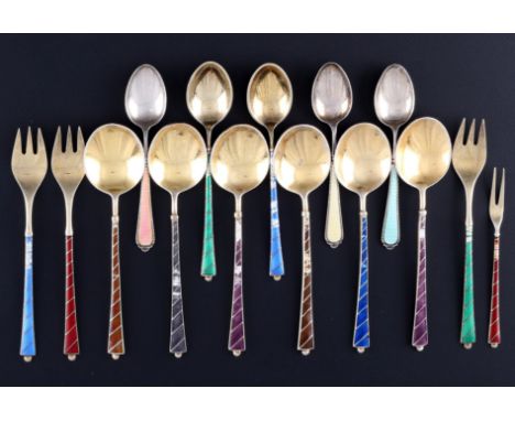 925 Silber 15 emaillierte Besteckteile, 925 silver 15 pieces enamel silver cutlery,Silber emailliert, gestempelt + Sterling +