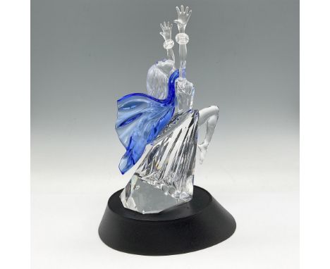 Part of the Magic of Dance Trilogy. Gorgeous depiction of the dancer Isadora Duncan in clear and blue crystal. Swarovski back