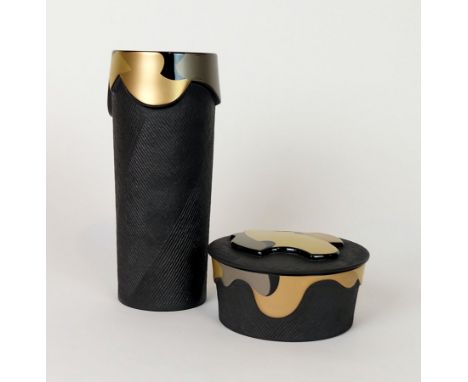 VAN LOON, Johan Gerard (*1934 Rotterdam) für Porzellanmanuf Rosenthal, Studio Linie, Serie Porcelaine Noire, Vase H 21 cm und