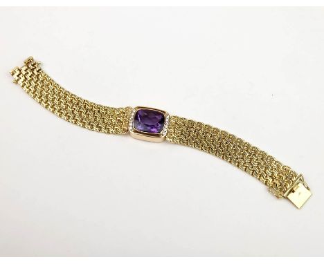 GLIEDERARMBAND, 1960er/70er Jahre, Doppelpanzerkette plattiert, zentral großer Amethyst im Cabochonschliff, unterseitig facet