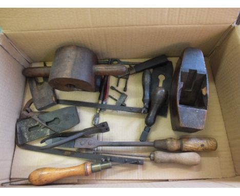 Various picture framing tools etc
