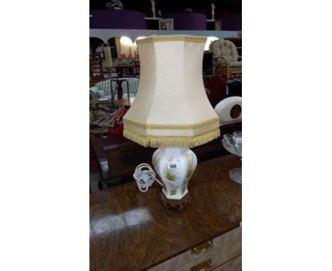 An oriental style urn table lamp, COLLECT ONLY