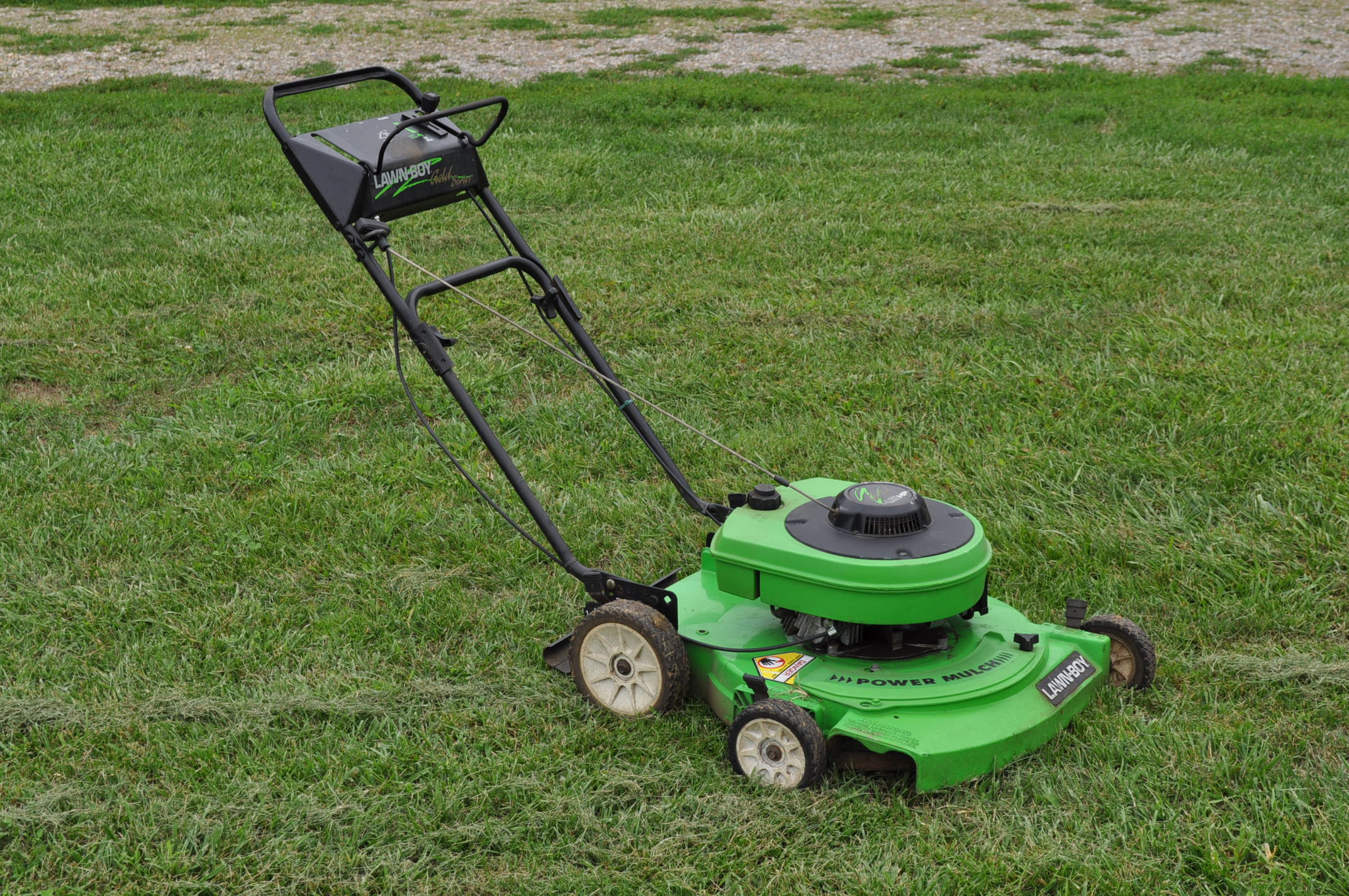 Lawn Boy Gold Series Push Mower, 4.5HP, 20” cut, SN 3906307