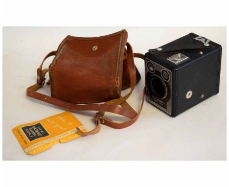 Cased Box Brownie camera model 6-20 Brownie E 