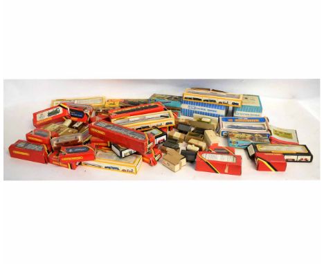 Box containing a quantity of Hornby 00 railway to include GWR 0-4-0 tank No 101, assorted rolling stock, further Bachmann ele