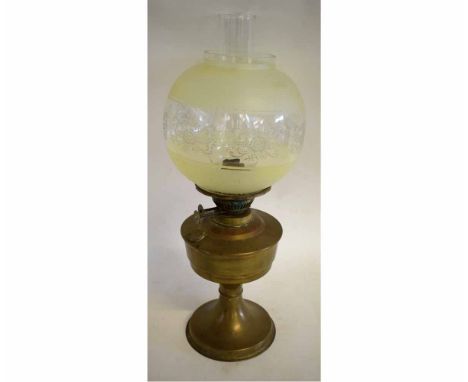 Victorian brass oil lamp with an etched green glass shade, 50cms tall 