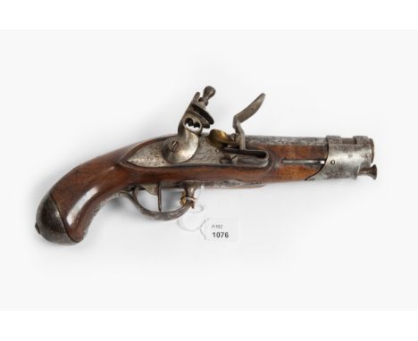 SteinschlosspistoleFrankreich, M AN IX, Gendarmerie; am Lauf datiert 1812. Rundlauf (L 13 cm), Kal. 14,5 mm, Kammerbereich ok