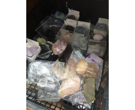 Gemology interest - A good collection of minerals, gems and rocks to include Celestine, Amethyst, Iolite, Corundum, Lepidolot